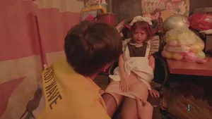 Trang phục JK, Loli hàng đầu, mông to hàng đầu, tất đen hở đáy, sự tương phản tinh khiết và rất điệu đà, cận cảnh mông to vuốt ve, địt thẳng hét lên, lồn không lông bị con cặc to kéo giãn ra, đánh liên tục